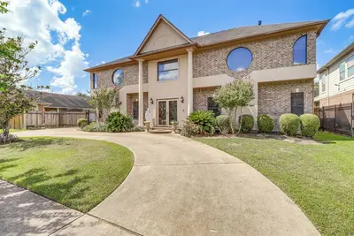 Image de Elegant Houston Home w\/ Gazebo & Game Room!