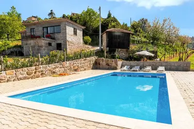 Image de Homerez - Maison à Fornos avec piscine