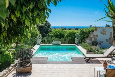 Homerez - Maison avec piscine et jacuzzi