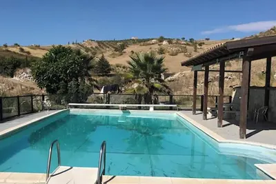 Image de Homerez - Villa élégante avec piscine privée à Bivona