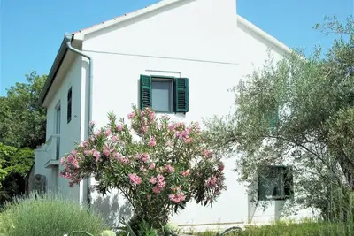 Homerez - Maison à Lukoran, vue sur la mer