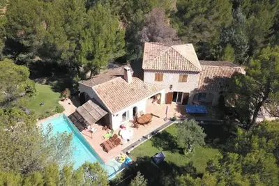 Image de Homerez - Villa Rousset avec piscine