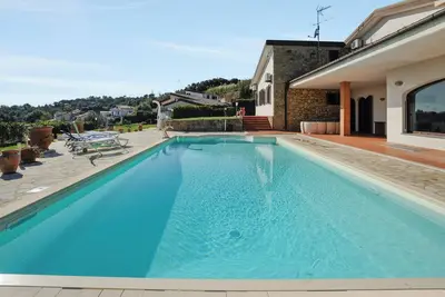 Image de Homerez - Villa à Castellaccio
