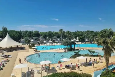 Image de Homerez - Bungalow charmant près de Vias avec piscine partagée