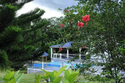 Image de Homerez - Appartement Ă Lamentin, piscine.