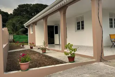 Image de Homerez - Maison charmante au Vauclin avec jardin clôturé.