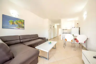 Image de Homerez - Appartement confortable à Vrsi avec jardin clôturé