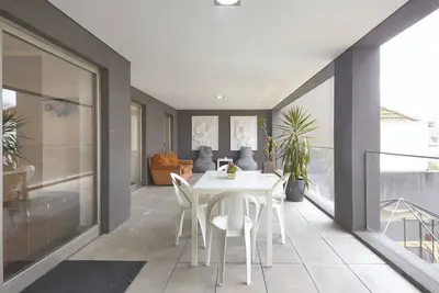 Image de Homerez - Appartement moderne à Porto - 100m² avec balcon
