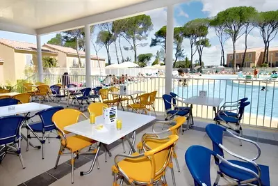 Image de Homerez - Maison accueillante à Calvisson avec piscine et terrasse