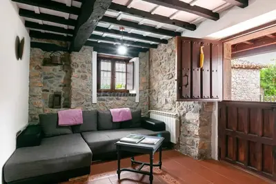 Image de Homerez - Maison familiale, Isongo, cheminée