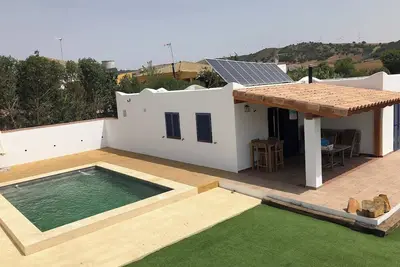 Image de Homerez - Maison charmante Ă Montecote avec piscine