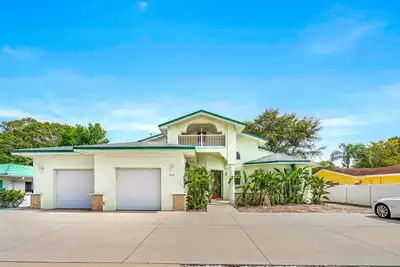 Image de Lakeview Chic 3bd House for golf/beach lovers