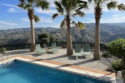 Image de Casa del Burro Perezoso -stilvoll, Rustikal, Pool, Palmen, Atemberaubender Blick