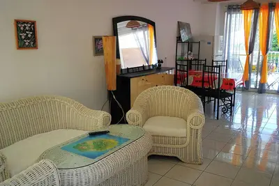 Image de Homerez - Appartement Saint-Paul, vue mer et montagne.