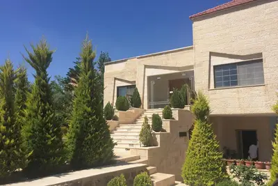 Image de Homerez - Maison spacieuse à Amman avec parking