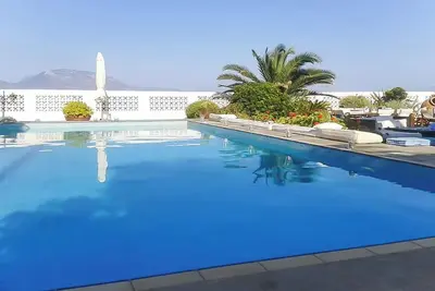 Image de Homerez - Villa Ă Nerantza, vue mer