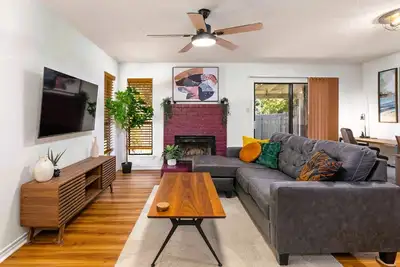 Image de 2 Master Suites + Updated + Peaceful + Fenced in Yard + Near Trails and Parks