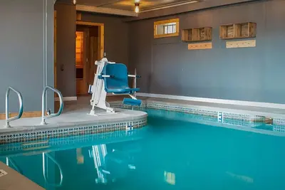 Image de Relaxing Getaway Awaits! Indoor Swimming Pool, Free Parking, Near Columbia Beach