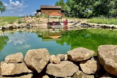 Image de Whitetail Ridge Log Cabin w/ Hot Tub Jacuzzi