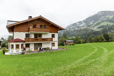 Image de Appartement 'Haus Unterrain' avec vue sur la montagne, terrasse et Wlan