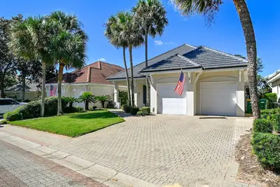 Image de Charming Modern 3-Bedroom Vacation Rental in Destin, Florida