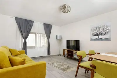 Image de Aki Junior Apartment - Stylish Home in Brasov's Historical Center - Free Parking