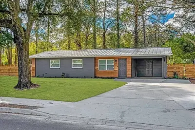 Eames Home 🏡 Newly Reno'd|Fire Pit|Bbq|Games!