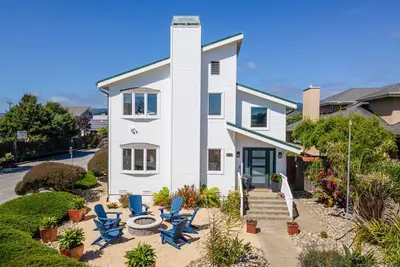 Image de Luxury Beach House near Downtown Main Street Half Moon Bay