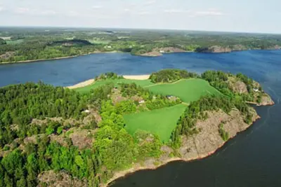 Image de Archipelago cottage with lake views in all 3 directions