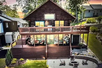 Image de Pine Lake ~ Relaxing Log Cabin Retreat \nPlainwell, Mi