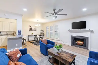 North Dallas Gem - Gated Community - Fast Wifi