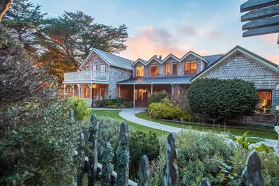 Image de Ocean View 7 Acre - Historic Home  w/6+bds & 6+ba. 5000 sq ft-  Like none other!