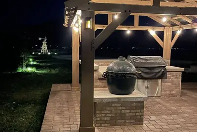 Image de The Lazy Bear Lodge @ the base of Snowbowl Mtn. \n2 acres, fenced & Pet Friendly