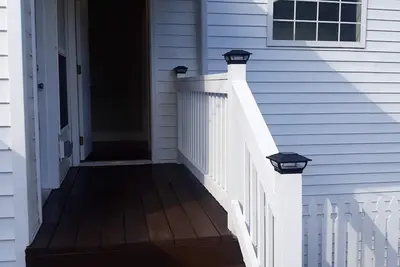 Image de Cozy, Convenient, & Affordable!