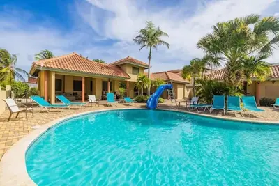 Image de 3br Town Home in Gated Community @ Palm Beach
