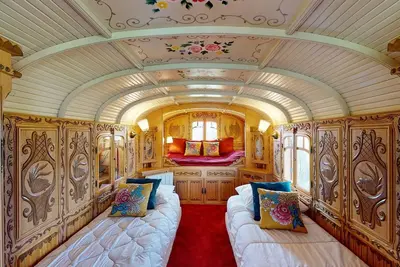 Image de Roulotte 4 pers : jacuzzi, terrain multisport