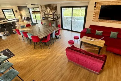 Image de Concorde Aérogare 25 pers 2 Gîtes : jacuzzi, baby airhockey