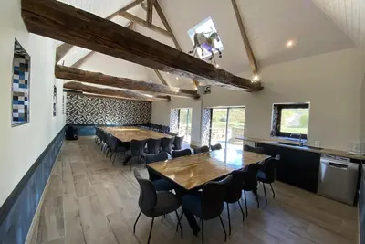 Image de Auberge St Vincent et Diligence 35pers 2 Gîtes : jacuzzi jeux