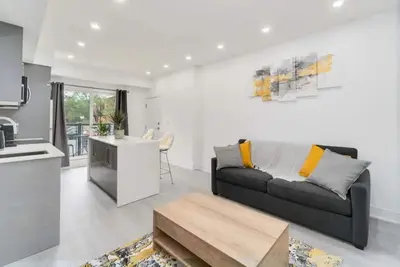 Image de Luxury New Condo By Niagara Falls