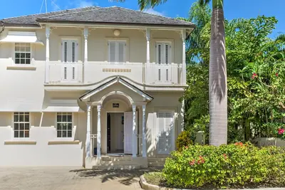 Image de Blue Jacaranda in Beautiful Barbados. St. Peter, walking distance to the beach