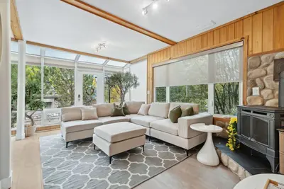 Image de Sunlit Suite, Hot Tub Haven