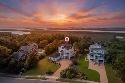Image de New Soundfront Home, Elevator, Hot Tub, Bbq, Golf, Renowned Currituck Club Access