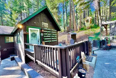 Image de Serene Mountain Escape-Cozy Cabin Near Sly Park
