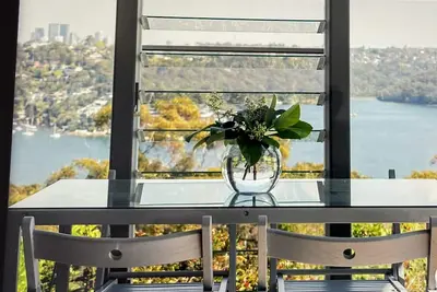 Image de The Top House overlooking Middle Harbour