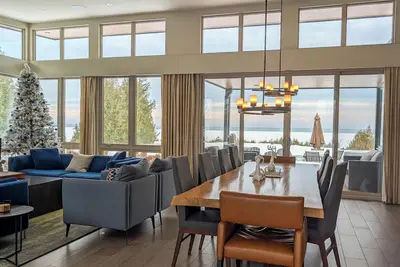 Image de Deck the Halls on Lake 3Kingbeds hottub gamesrooms