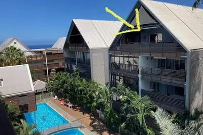 Image de Appartement centre ville avec terrasse, piscine collective et double garage.