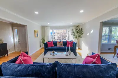 Image de Sophisticated Masters home located just 30 minutes away in Aiken, Sc.