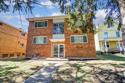 30 Day + Stay, Chic Fireside Oasis 2Bed 1 Bath Heart of Pleasant Ridge