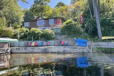 Image de For Rent-Waterfront Home in Nettleton Bay on beautiful Calabogie Lake\n