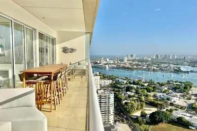 Image de Brand New sea view on the 22nd Floor!